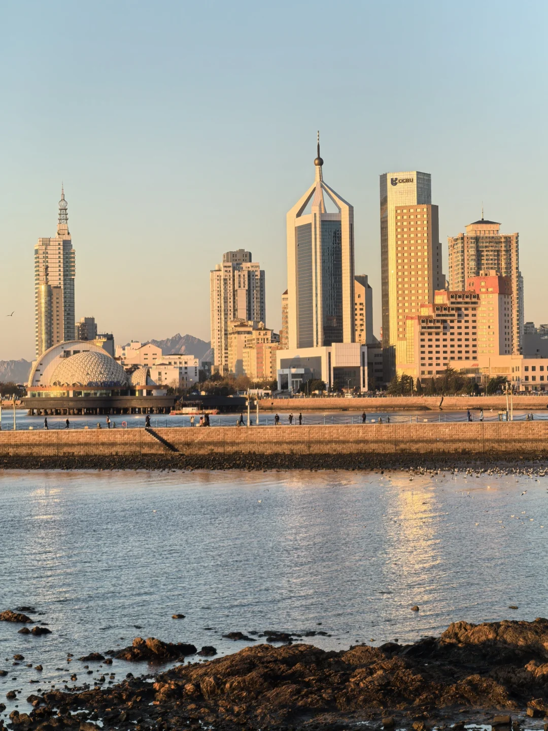 11.29青岛早 太阳刚刚升起来
