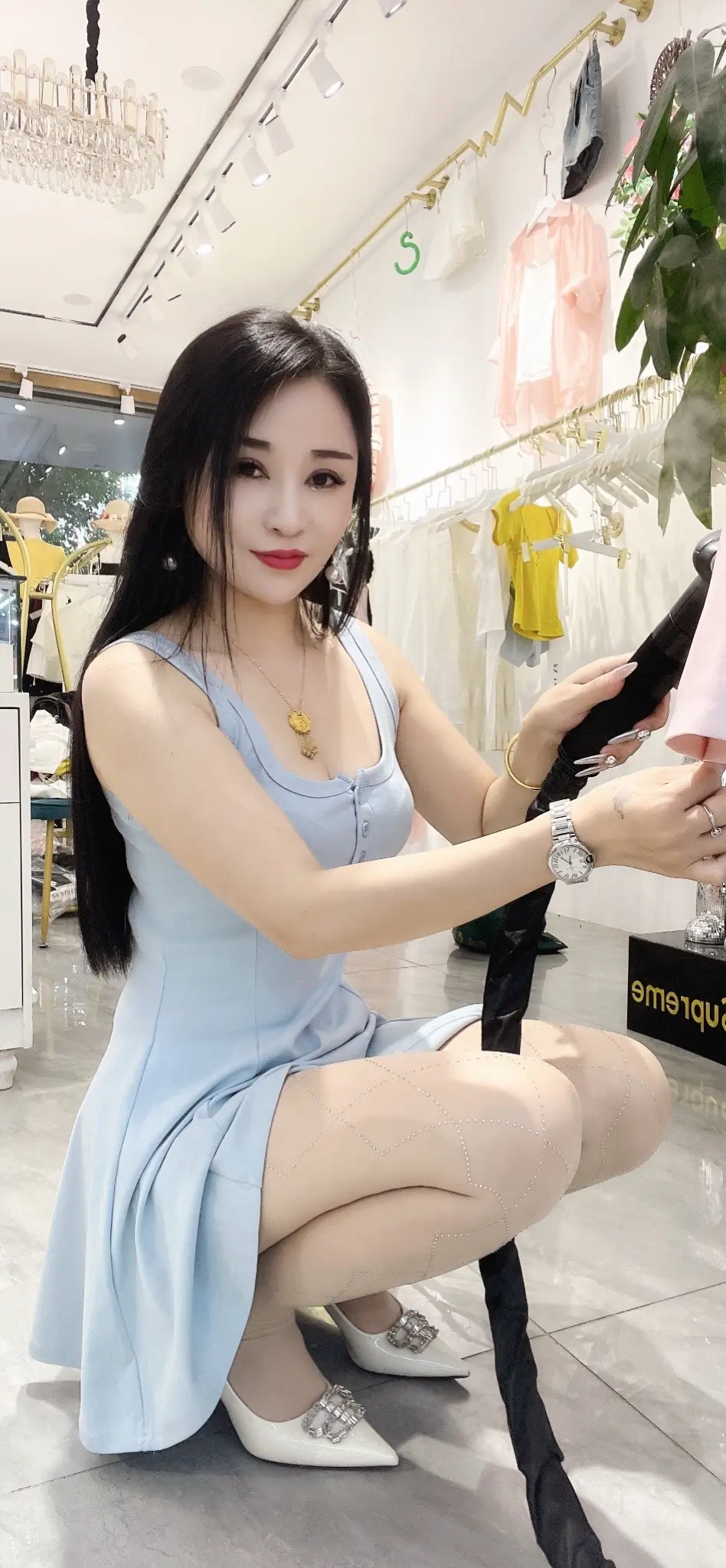 后来我才知道，原来大家都和自己喜欢的人联系，没有人会从早忙到晚，他不是...