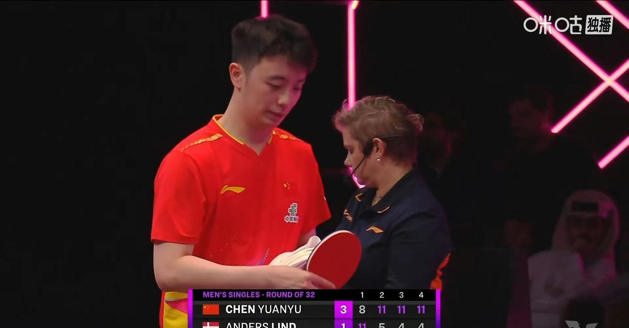 陈垣宇🇨🇳晋级男单16强！
今日凌晨，先丢一局的陈垣宇🇨🇳异常神勇，3-