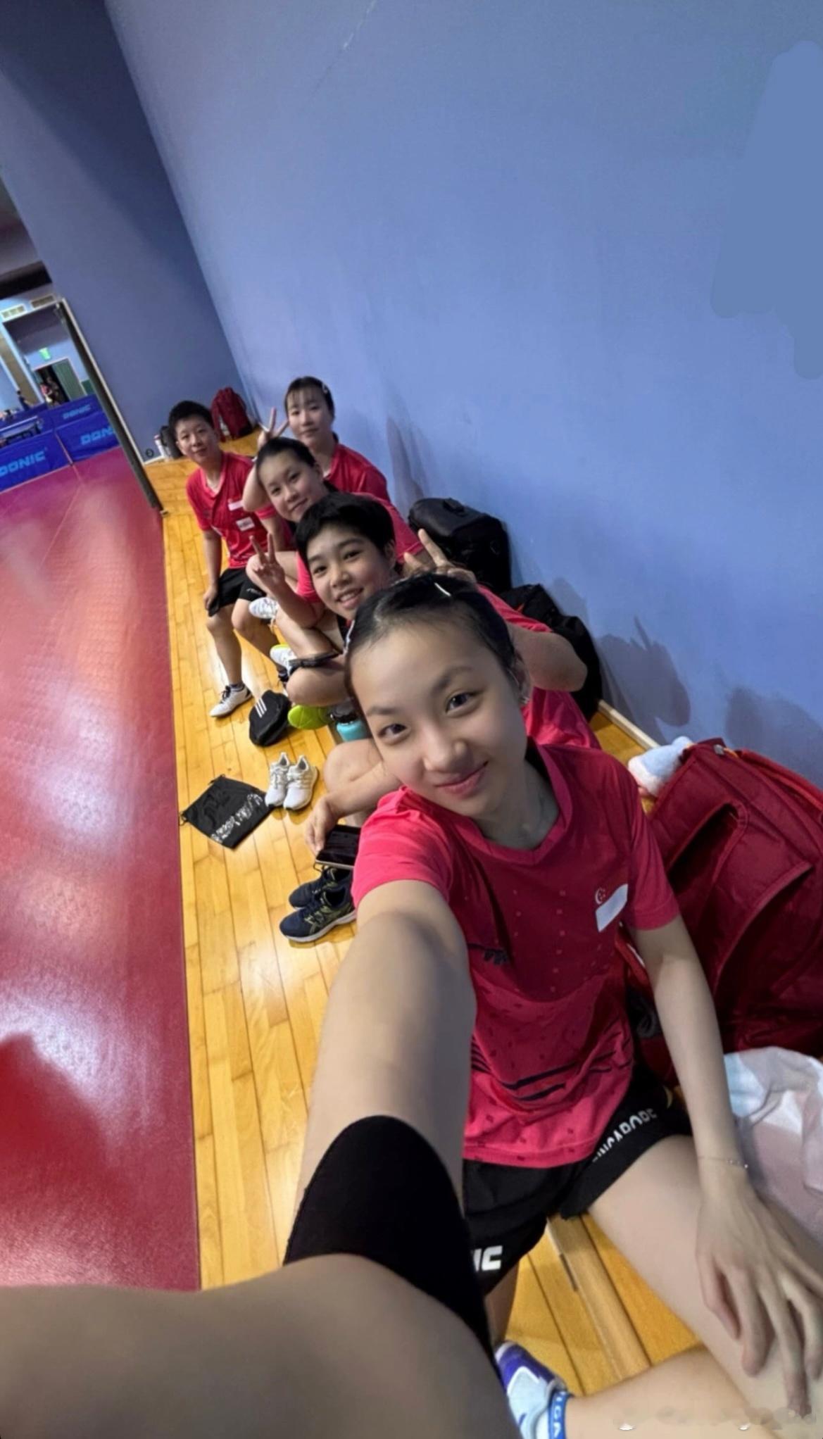 🇸🇬新加坡女队在高雄集训合影🤳 