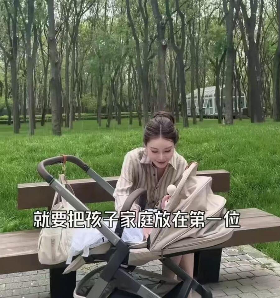 马筱梅抱儿子拍带货视频！汪宝儿房间很小，没到百天就开始赚钱 