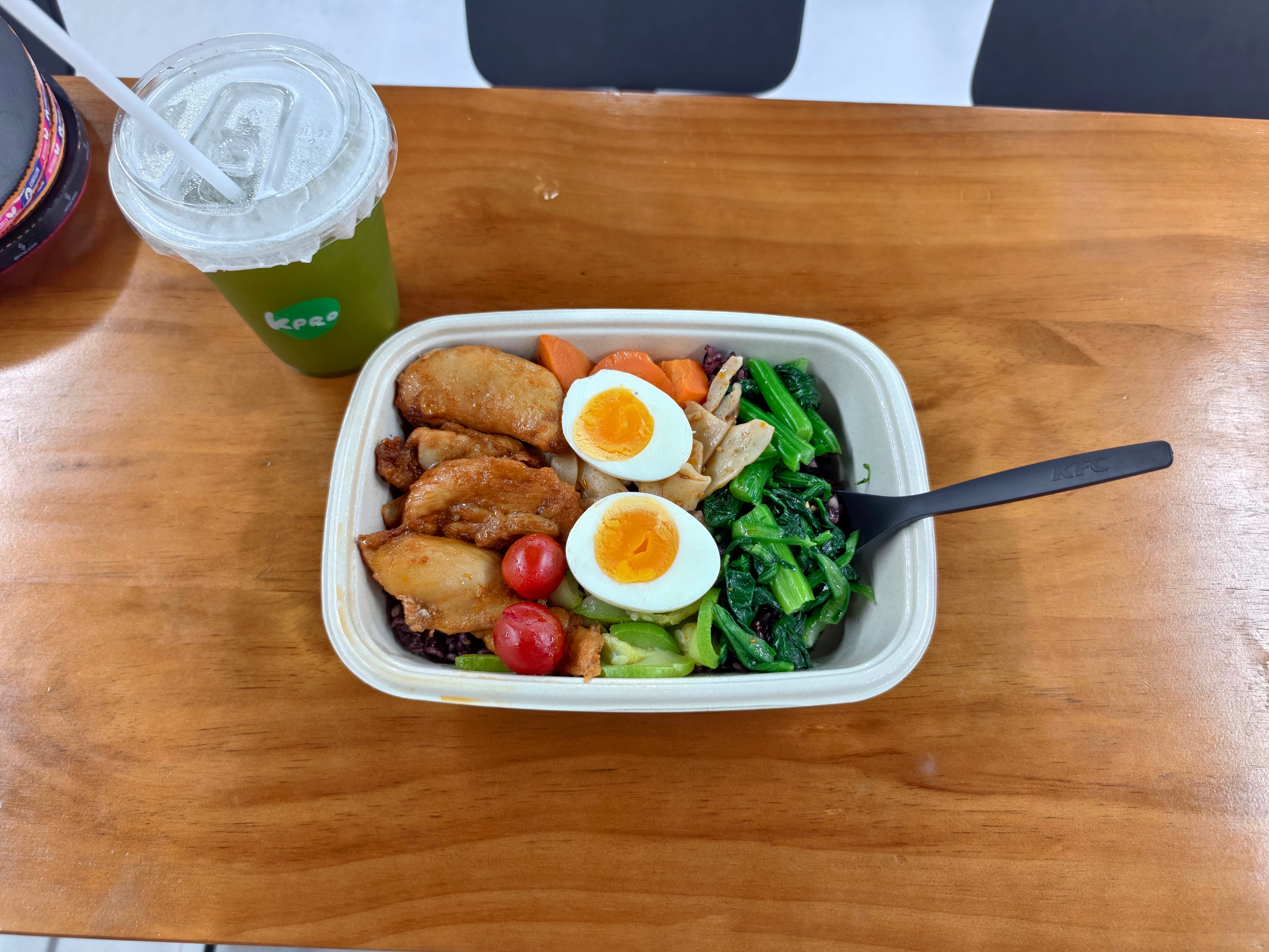 周末加班搞小鹏 VLA 6.3.0…事已至此，先吃饭吧！🍴(¯∇¯｀) ​​​