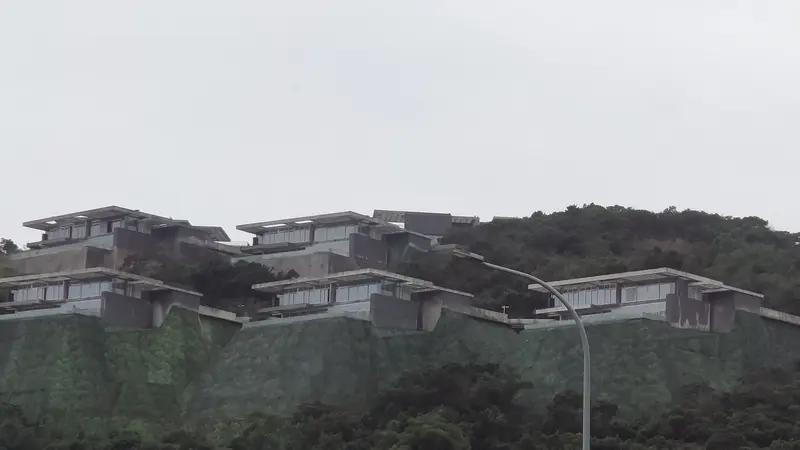 周润发山顶豪宅都开始降价甩卖啦！香港岛山顶那可是顶级豪宅区，现在二手豪宅市场却掀