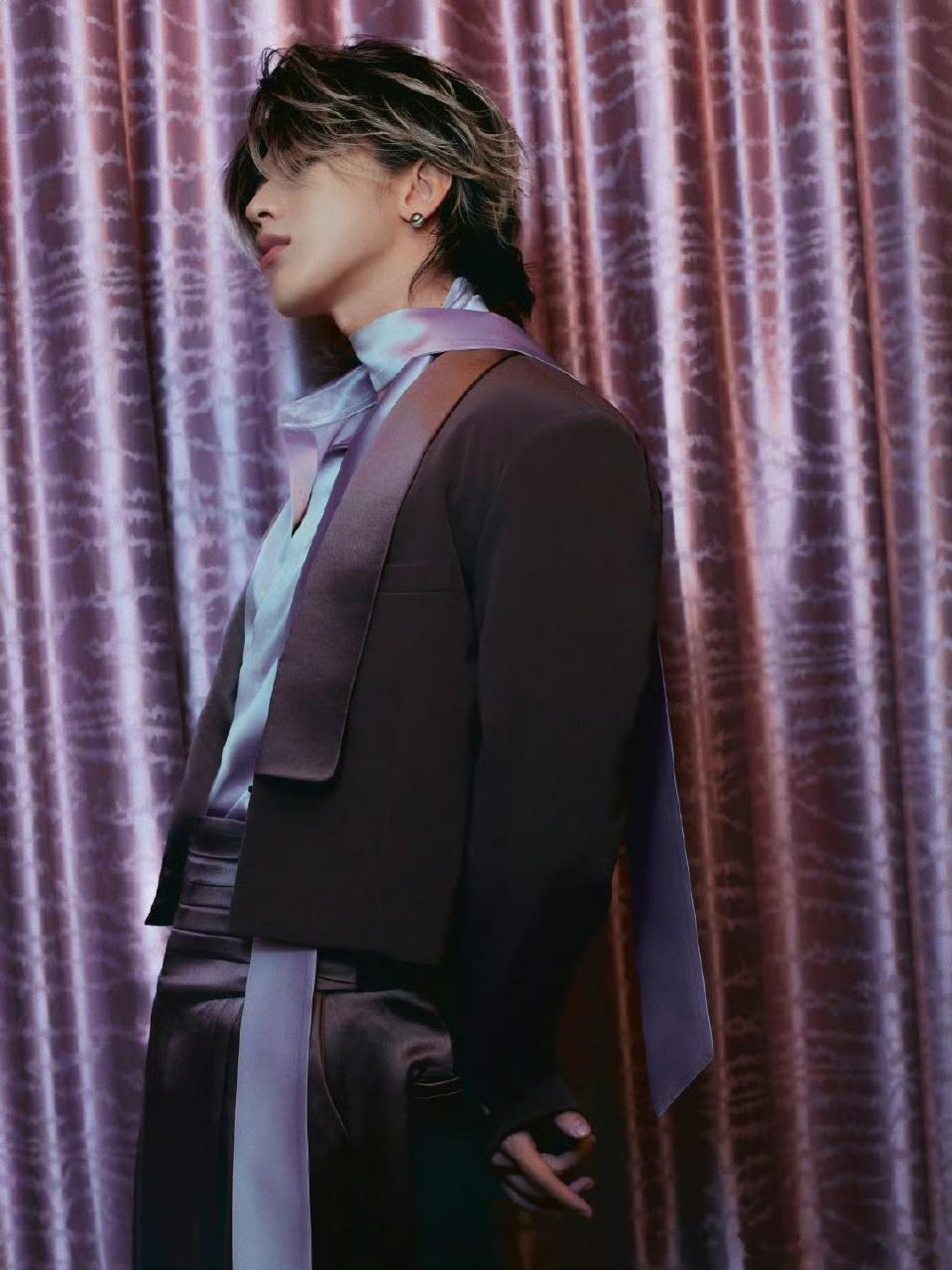 蔡徐坤赴约 国际坤太有面了！亚洲唯一受邀参加Vogue私宴，二登Met Gala