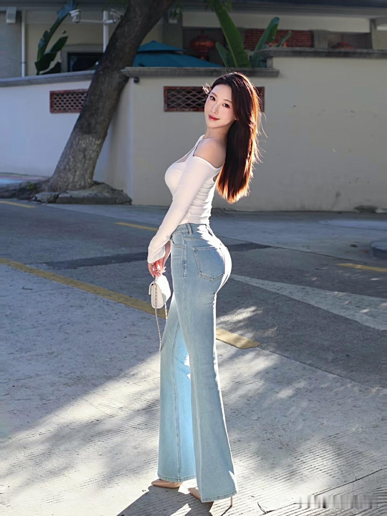 今天天气不错，适合出门逛街。