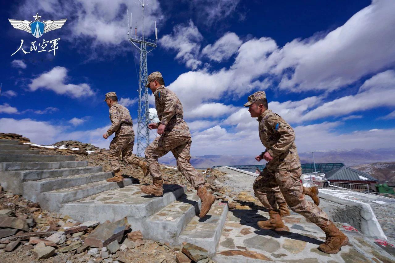 #你会反对战争嘛# 我当然反对战争，因为战争是会死人的，因为战争会吸收大量民间财