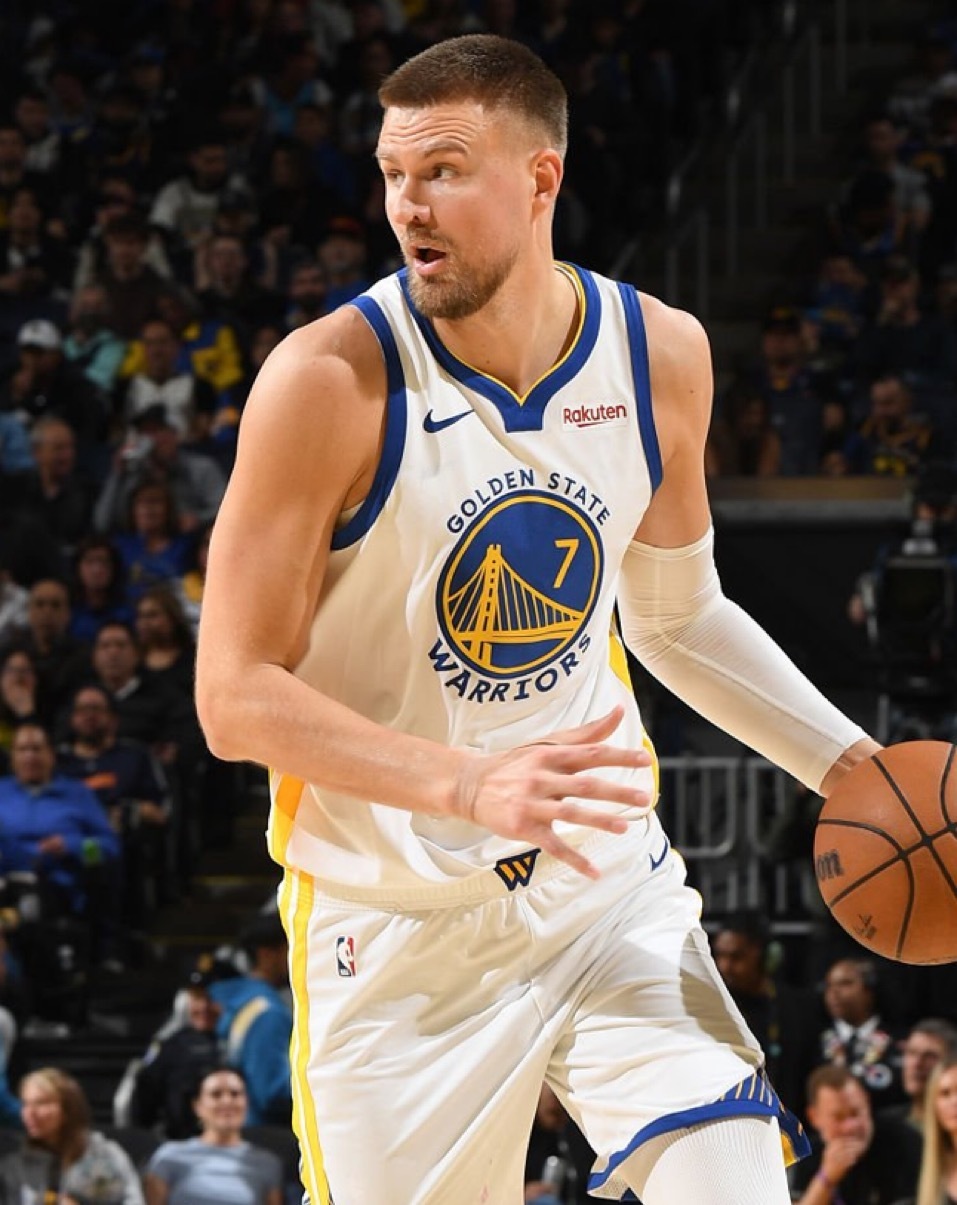 一战定生死！勇士vs太阳附加赛，波津右脚踝酸痛出战成疑！其余球员不在伤病名单，铁