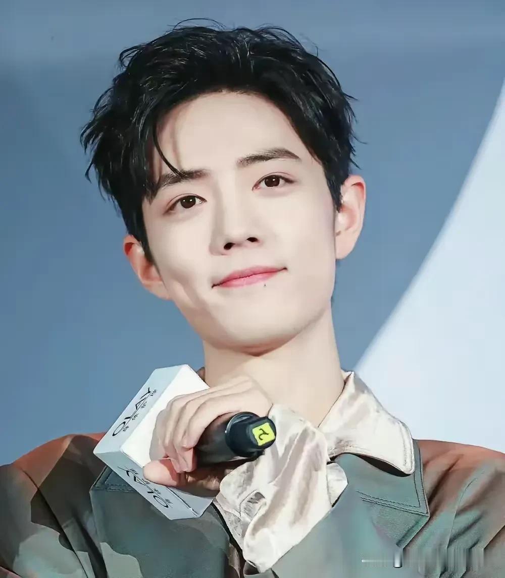 一肖倾城
向全世界安利肖战
晚安😴💤