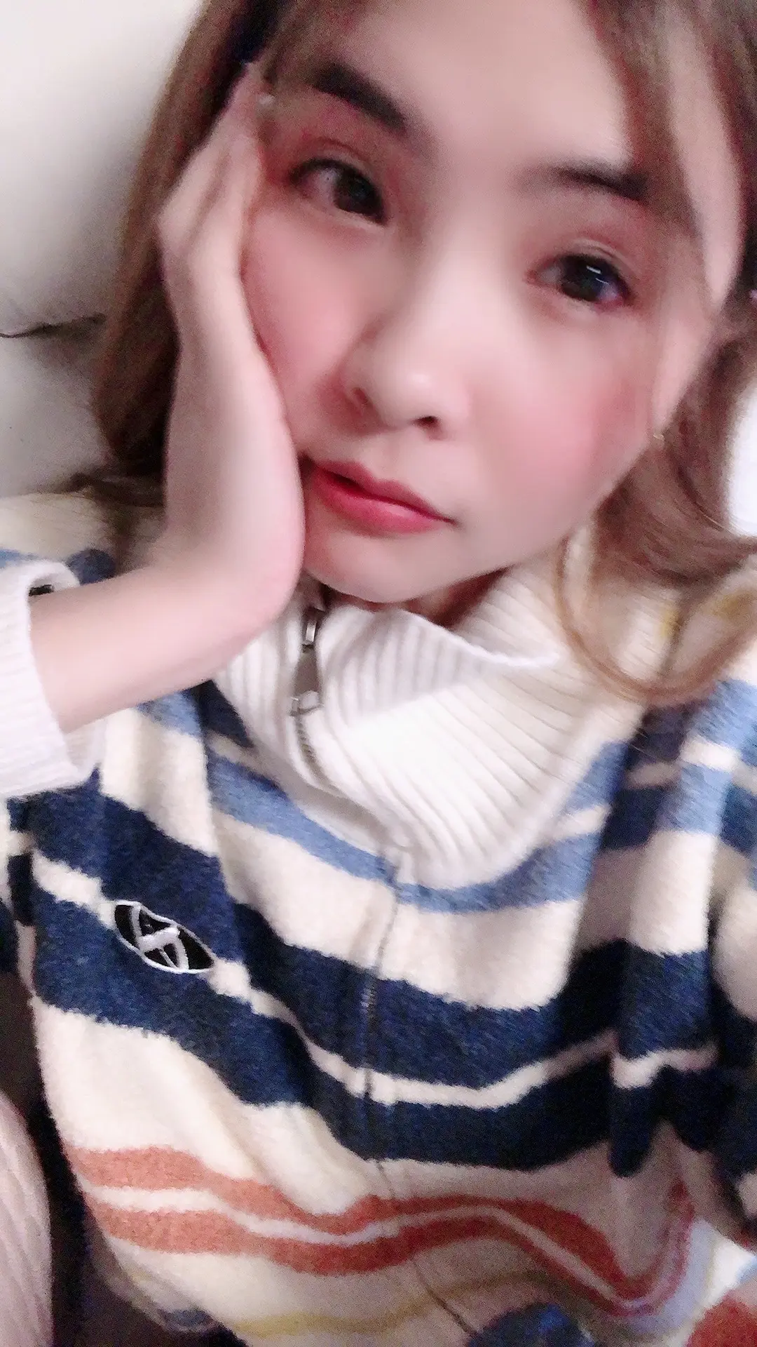 分不清这两年是真的差  还是因为长大了  总觉得做什么都难  人际交往...
