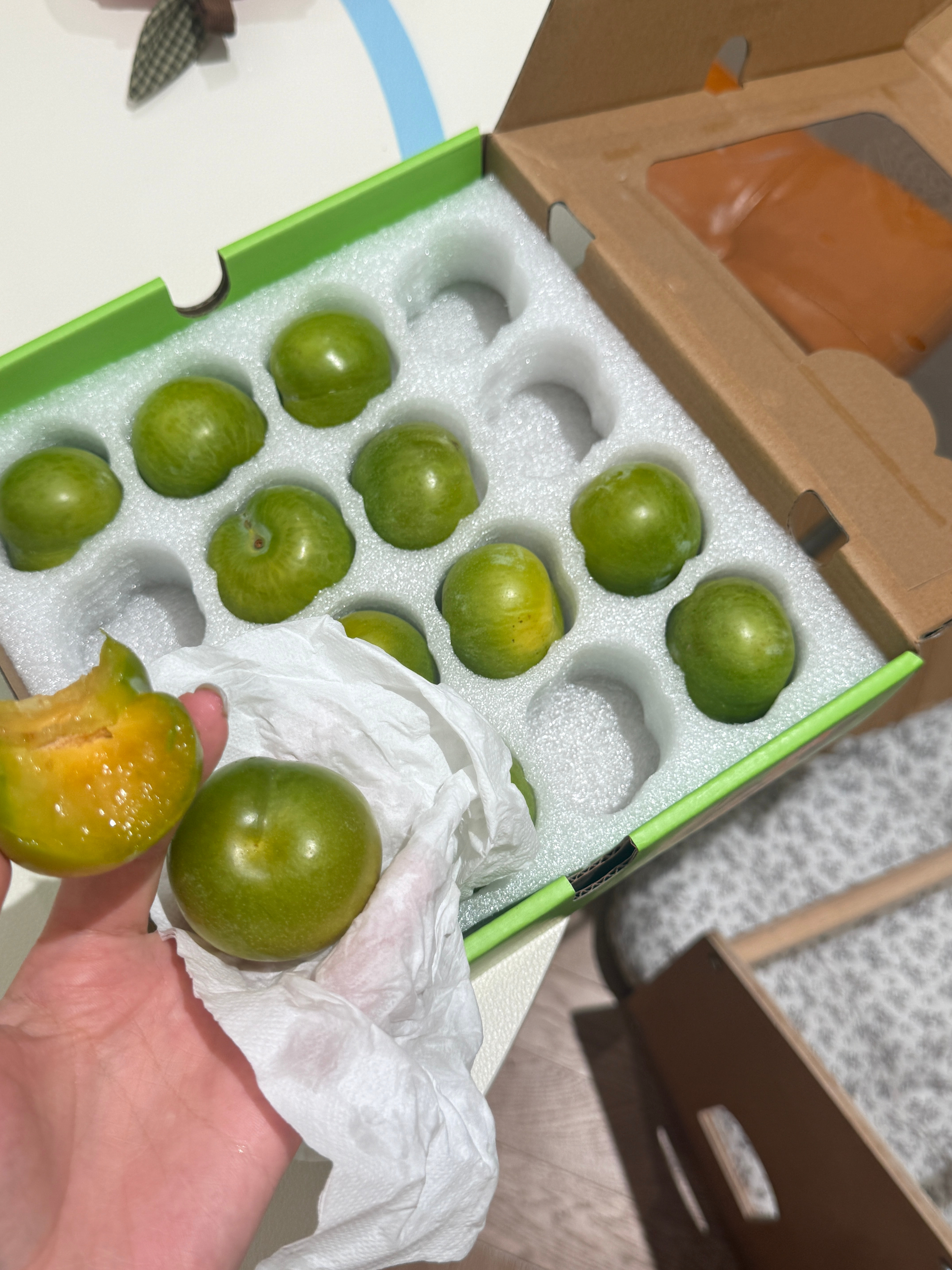 盒马的还挺好吃的！！70块钱16个！ 