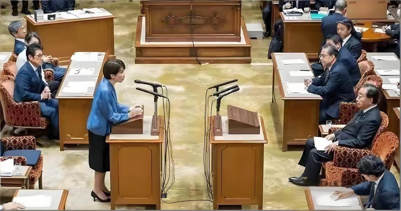 今天，牛弹琴《日本最新神操作，世界哭笑不得》批驳高市搬出非法无效的“旧金山合约”