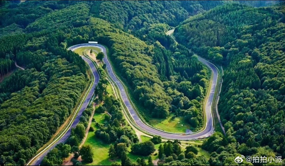 纽北官方首次开通中国社媒账号纽北赛道居然主动跑来中文互联网开账号，说到底也是因为