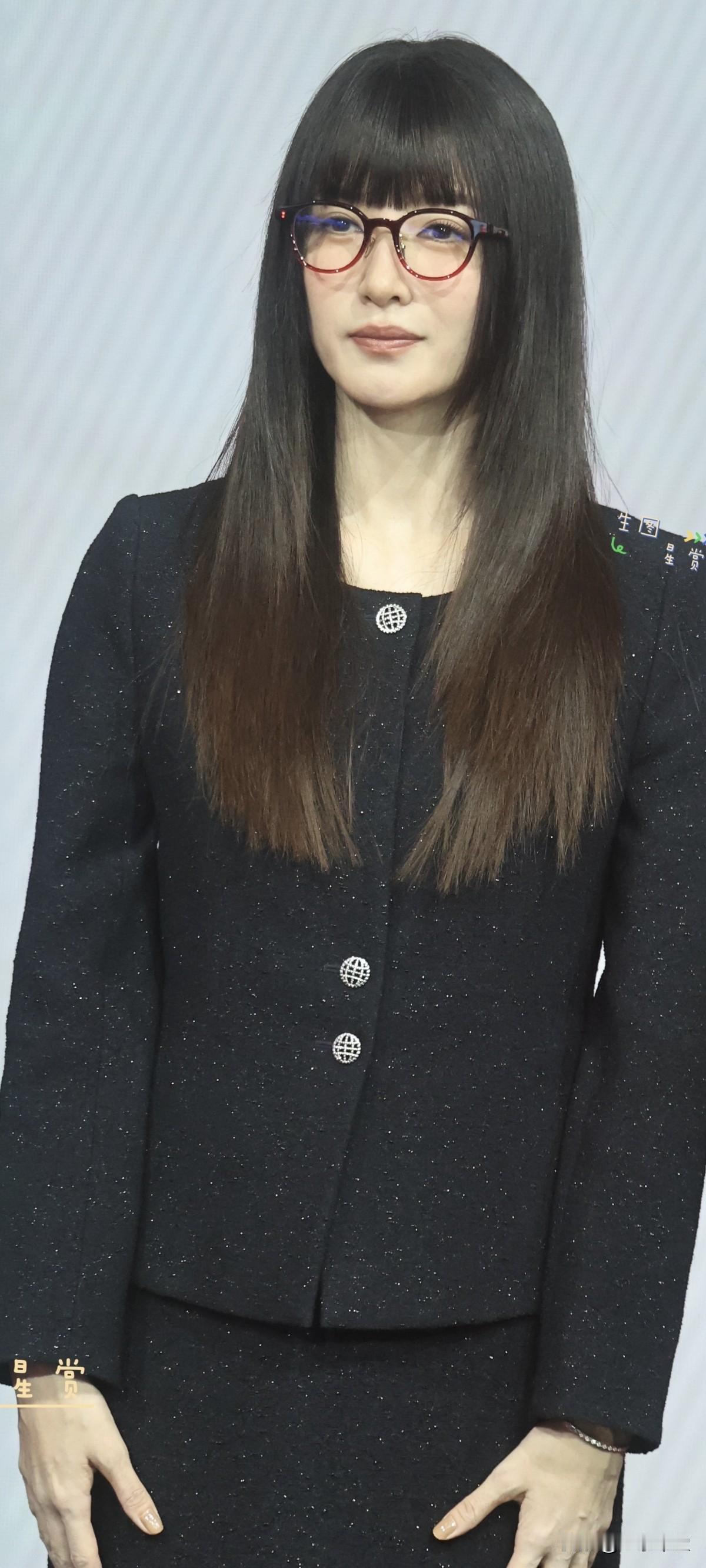 麻辣女教师江江，完全看不出来是她