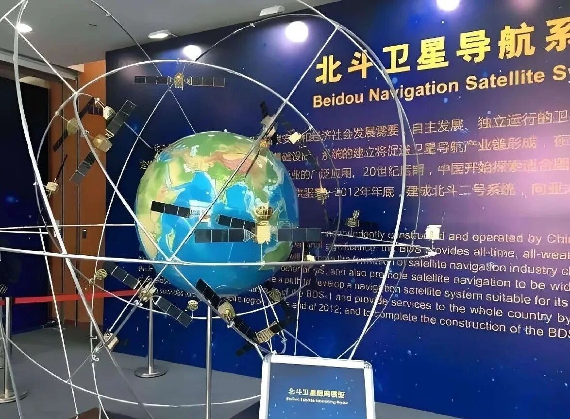 真正的强大，都是在屈辱中熬出来的。美国曾关闭GPS让中国船失去方向
