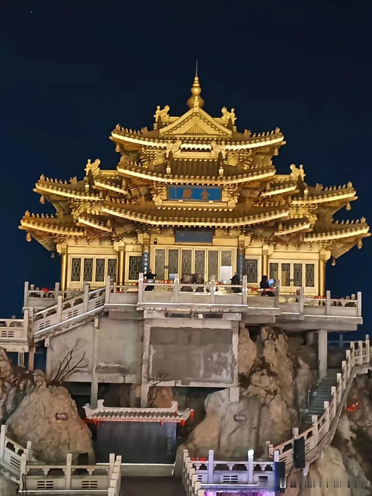 面试排到236号，考官一句“中国最贵的字是什么”，直接难倒了女孩！
 
说“拆”