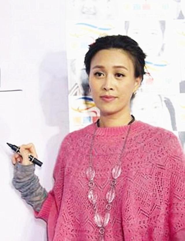 谷建芬做为我国知名的作曲家，对学生那英的评价真是太侮辱人了。

那英的属于女中音