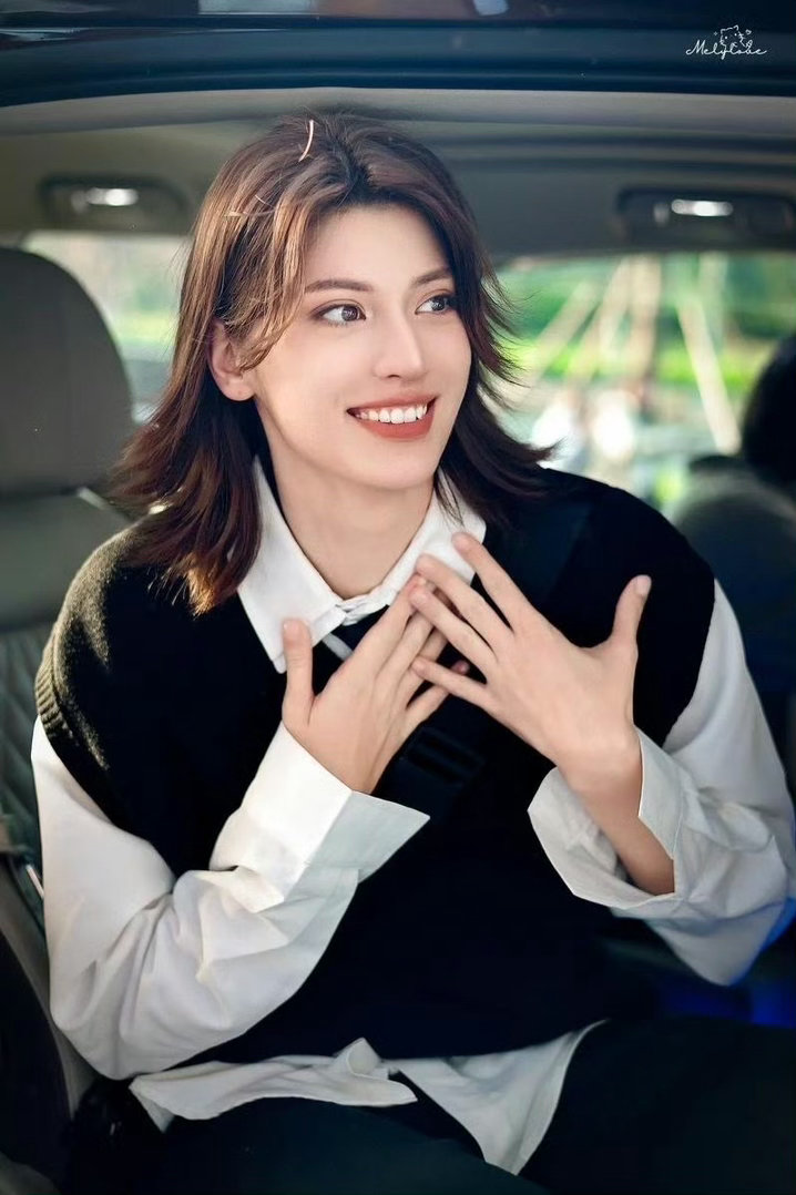 卡琳娜都有孩子了目跟嘉宾谈恋爱，音综还是恋综？消失四个月不是好好生活，是跟嫂子甜