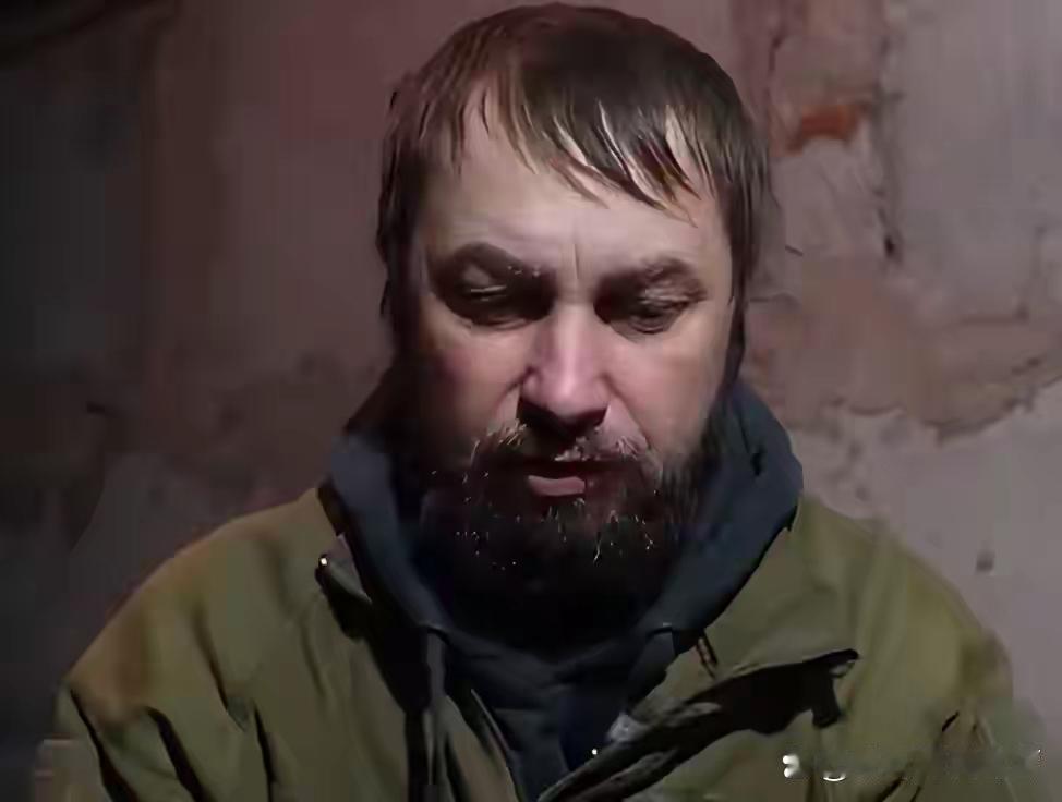 红军城包围圈第一批乌军投降了，2名乌军士兵已经投降！向俄军招供，在红军城包围圈里