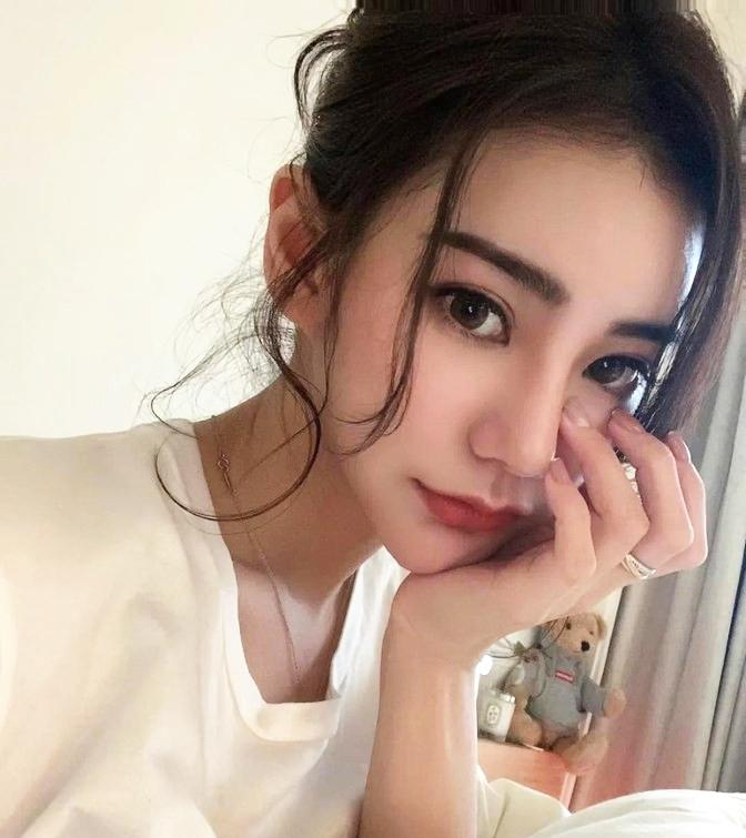 马筱梅刚生下小汪宝，
网友就扎堆来催生，
没想到她直接爽快表态，
当然还会生啊。