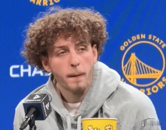 波杰姆斯基这信心真是足足的！在勇士击败鹈鹕赛后，他直言一直对自己接球跳投有信心，