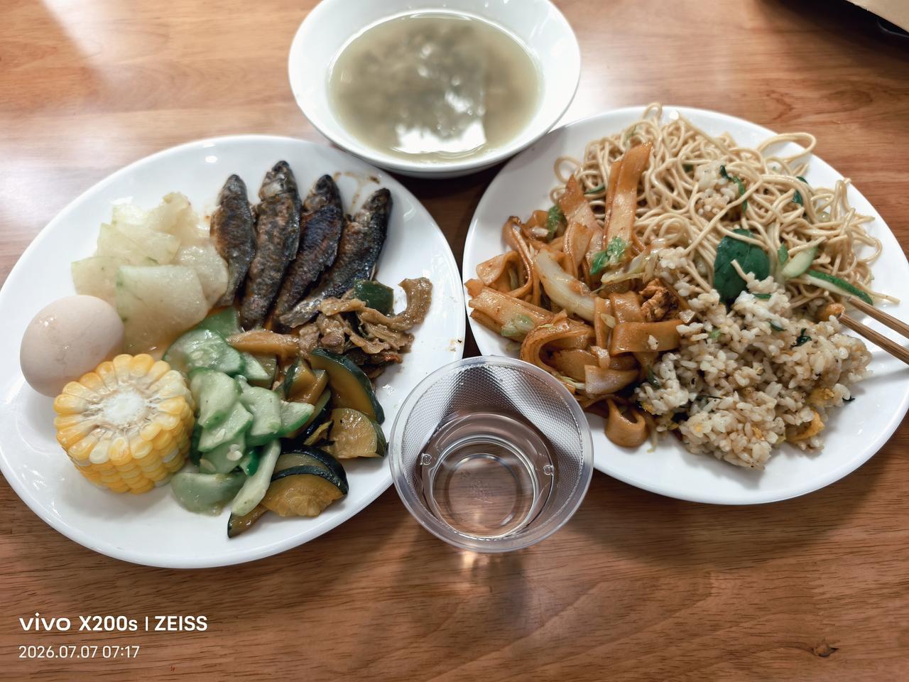 低消费的高档享受。
        早上花了6元钱，享受了干净卫生环境好的美食营