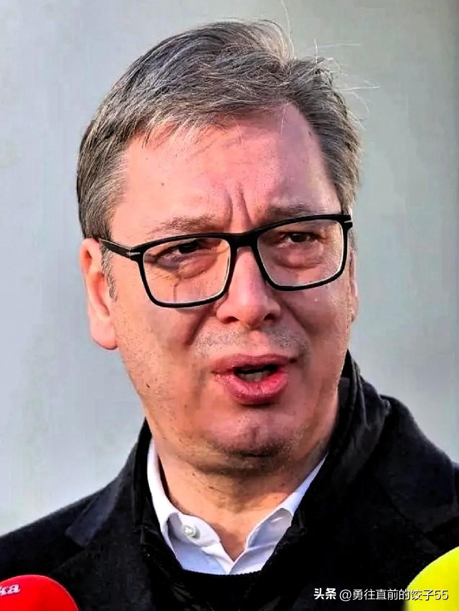 塞尔维亚总统武契奇在全球镜头前发出警告：第三次世界大战可能无法阻止。他刚从阿联酋