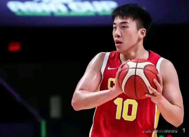 王俊杰彻底打废，郭士强不能这样用人

这样男篮能走多远，男篮三场热身赛落幕，球队