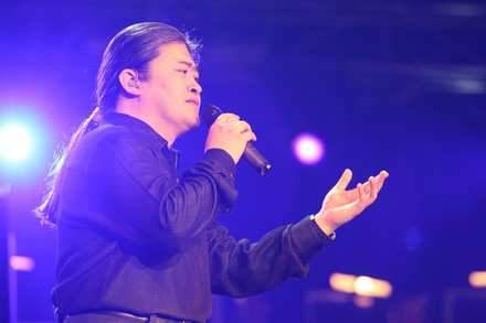 刘欢：从《心中的太阳》到《我和你》，一位音乐家的63年