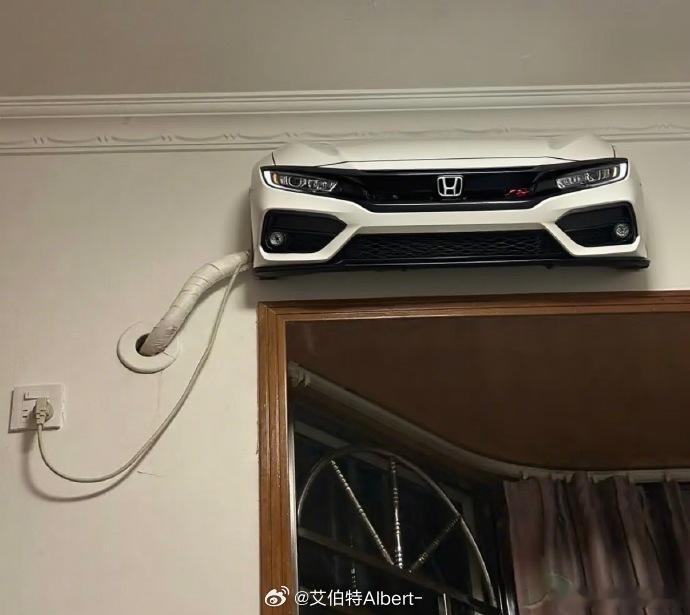 网友AI爆改车头空调夏天到了，网友用AI给车头装上空调不对，是给空调装上了车头！