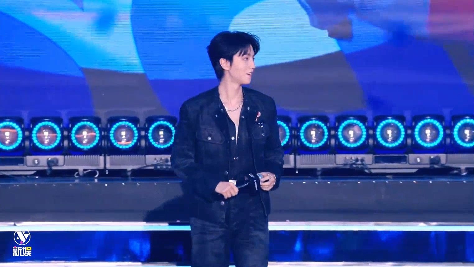 王俊凯ID凯俊王 王俊凯ID是凯俊王 今晚的明星表演赛，王俊凯ID是凯俊王，把自