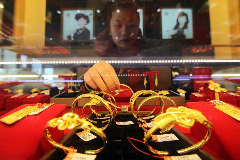 2月11日（周三）晚盘盘初，上海黄金交易所黄金T+D上涨1.07%，报1136.