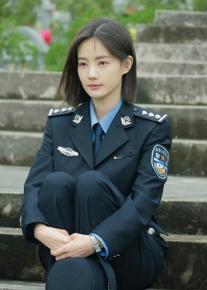 李一桐早期照片，不愧是被sm星探选中两次，天生就是吃演员这碗饭！ ​​​