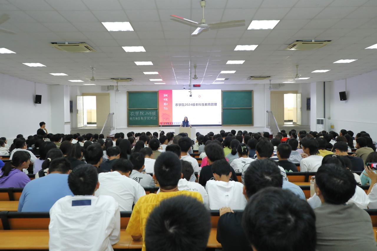 大学教育似乎已经走到了必须彻底变革的临界点，就在前不久，教育圈里发生了一件打破常