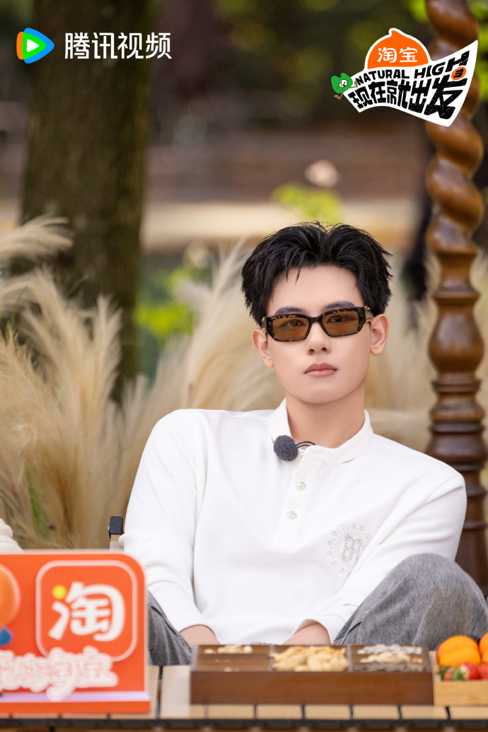 胡先煦用舌头弹了一斤的棉花 这弹舌功底绝了！胡先煦天赋爆棚超会玩，丝滑流畅超吸睛