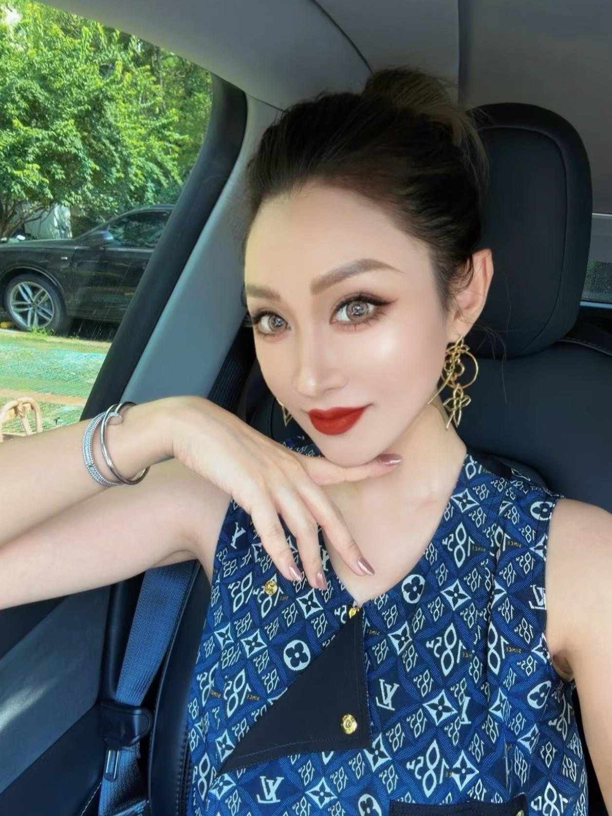 一个女人的外貌重要吗对于女人来说，漂亮的外貌很重要，但是善良的心灵和高尚的品德才