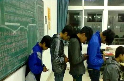 查遍了对手的户口和背景，就是没人愿意去几小时车程外的村子看一眼。
 
一张诉状递