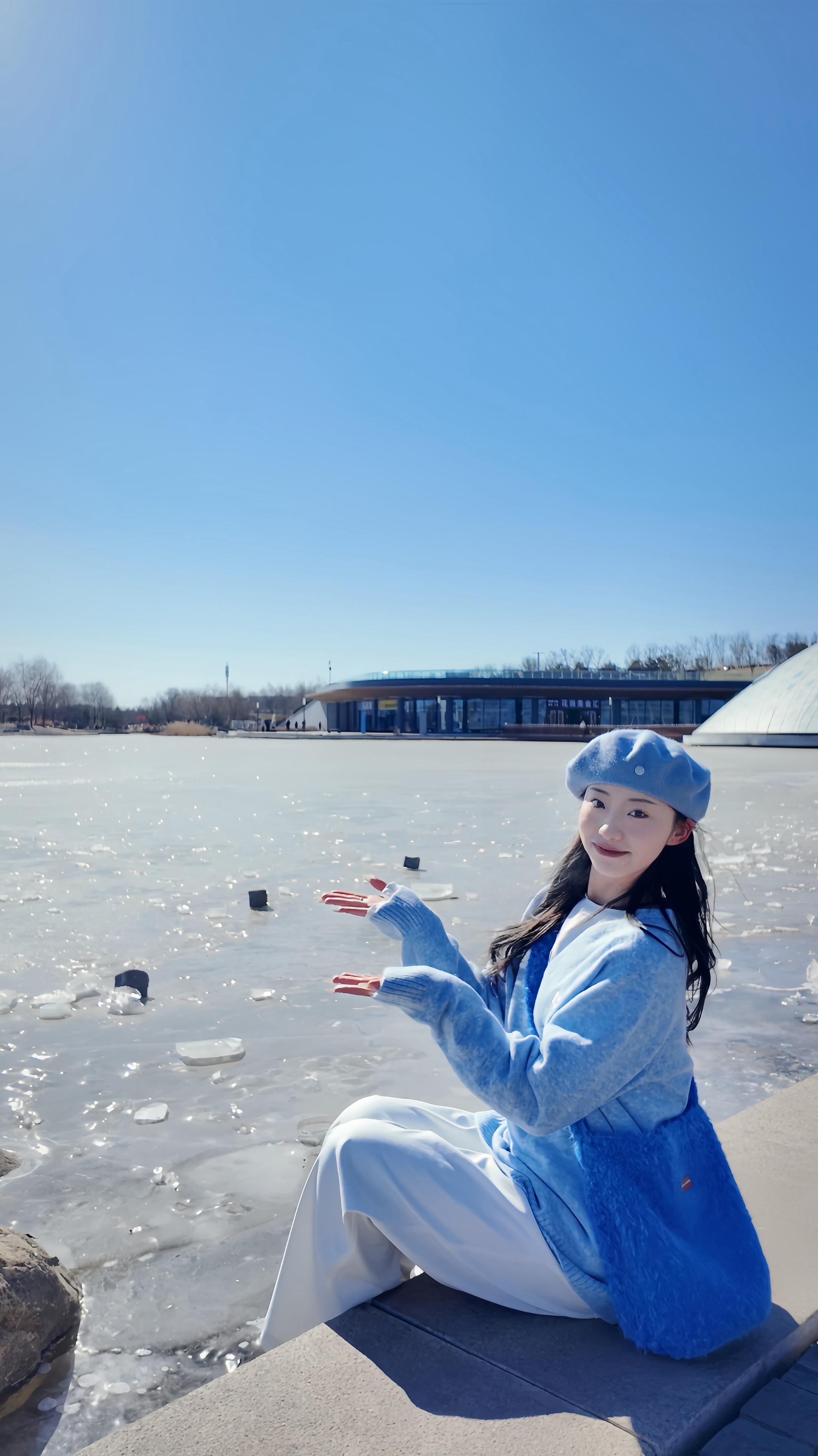 亲爱的 世界上没有真正的感同身受 但你可以大概的给我讲一讲 因为我有一...