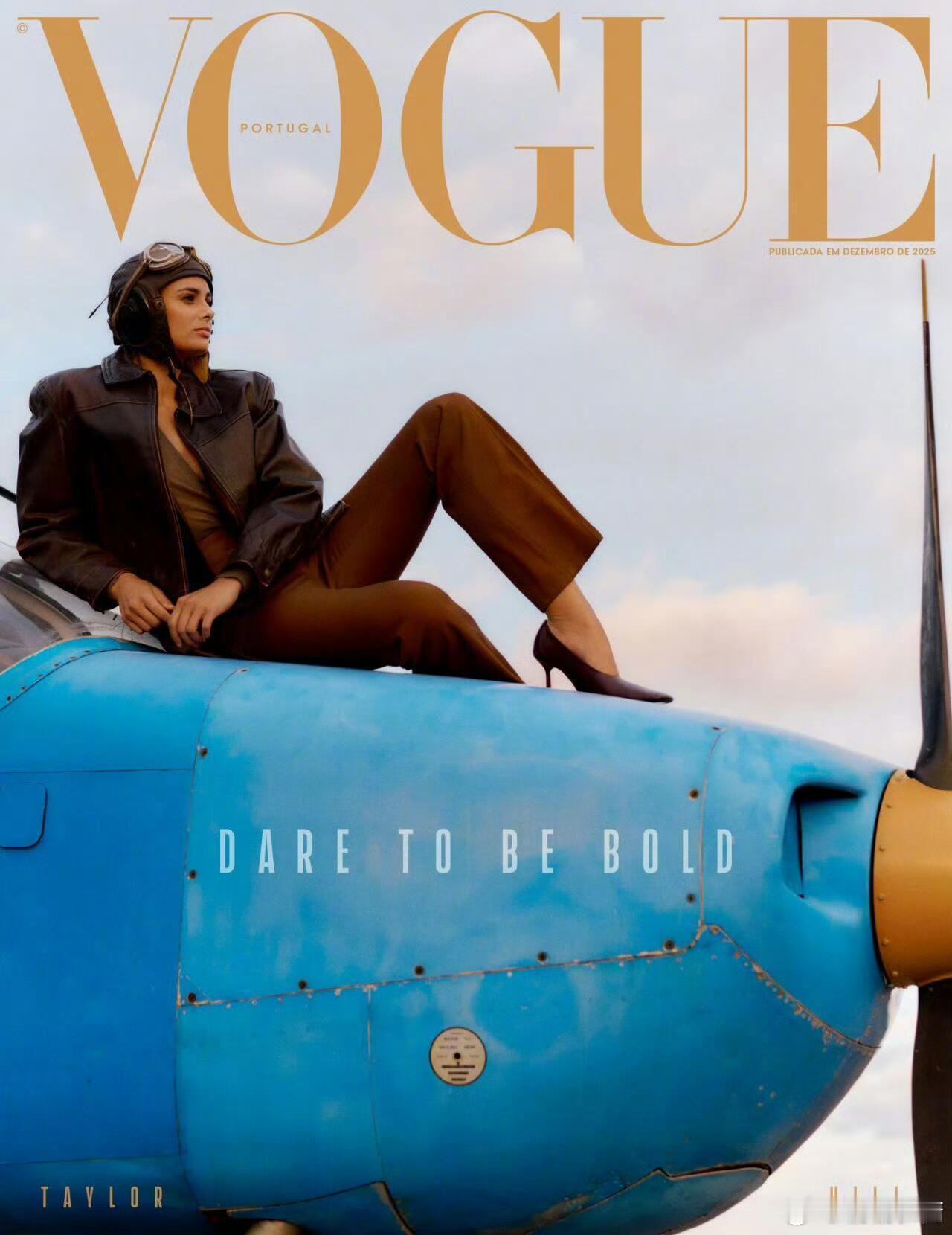 超模Taylor Hill出镜葡萄牙版「VOGUE」2025年十二月刊封面大片，