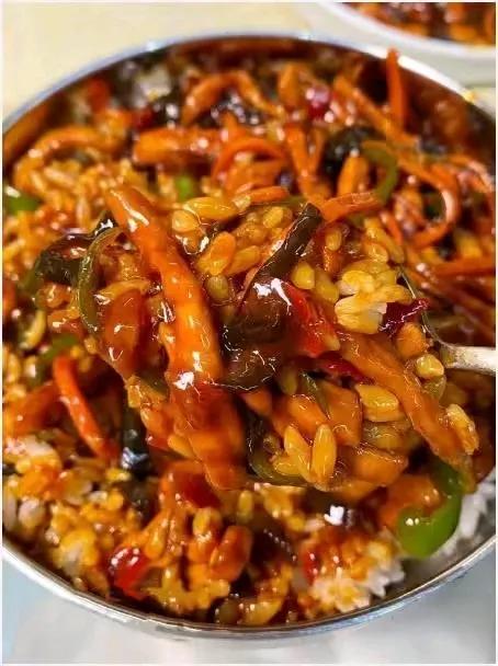 『家常美食』超级下饭的鱼香肉丝！拌饭嘎嘎好吃！有没有食欲就完了！#分享家常简餐#