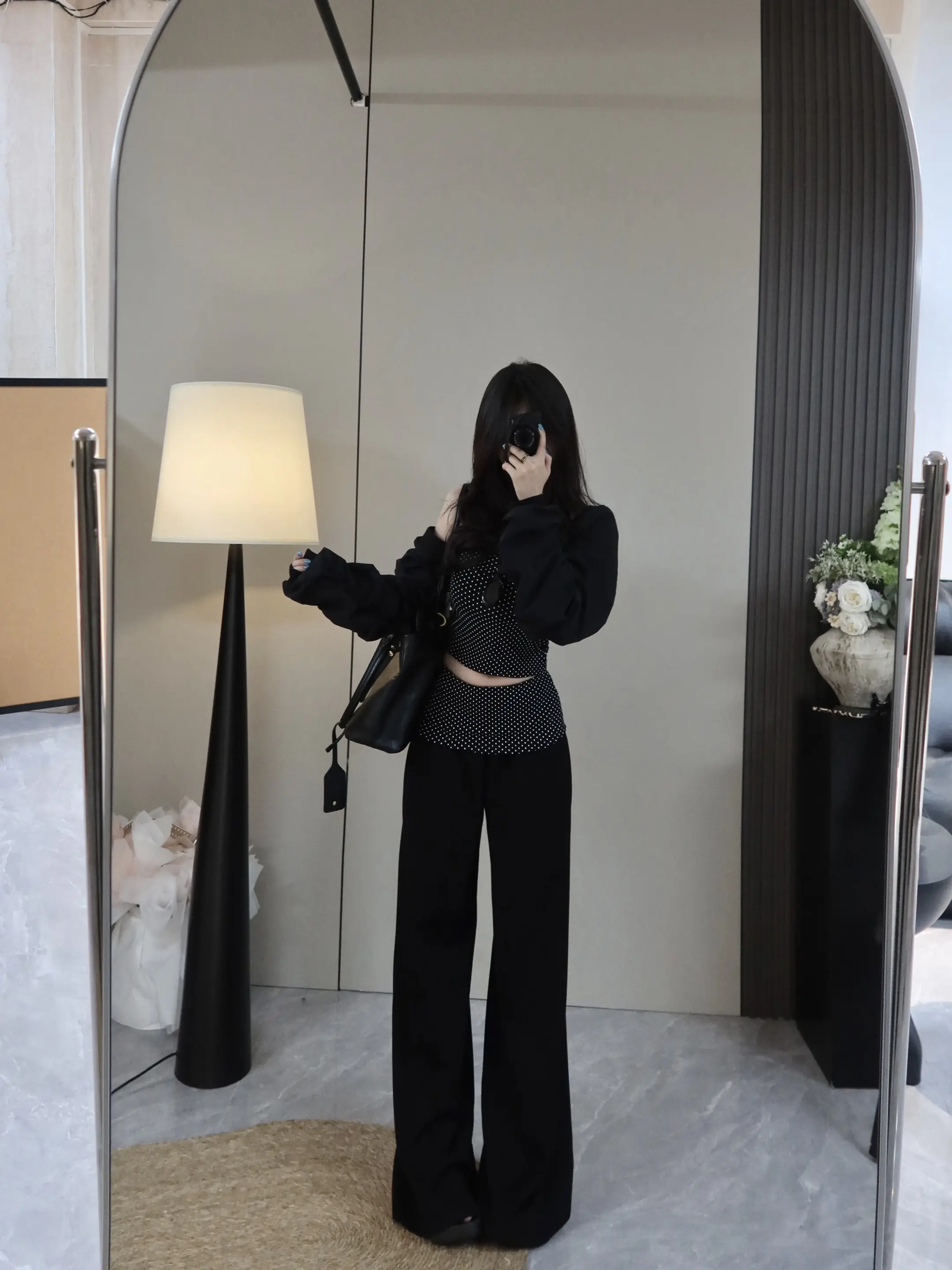 女人一身黑 走哪都ok