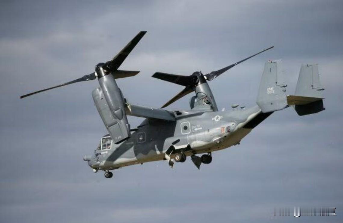 美国向加勒比地区增派部队和飞机

《华尔街日报》：

周一晚间，至少10架特种作