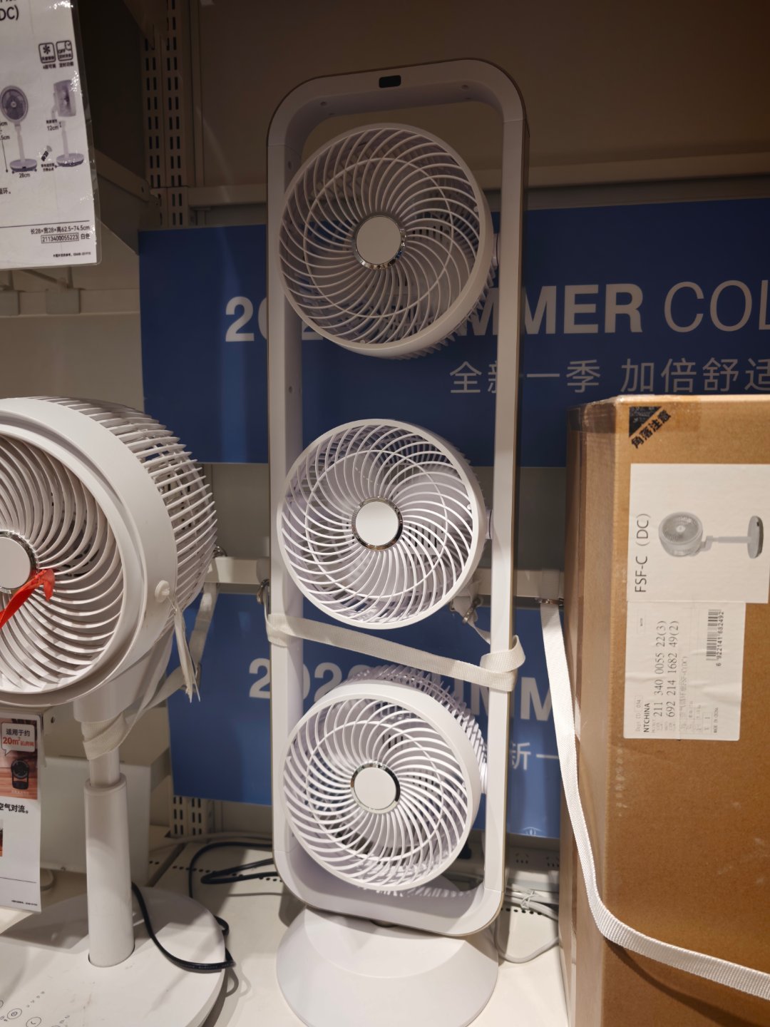 知道为什么有些人不喜欢出门了小区停车场出口前面一条路是单行道，和这个出口呈现90