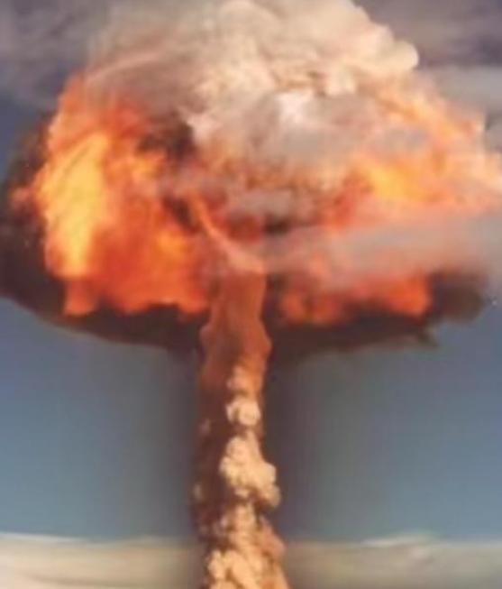 日本右翼对中国发出警告！一旦中国动用 “核武器” 对日本本土实施打击，那么等着中