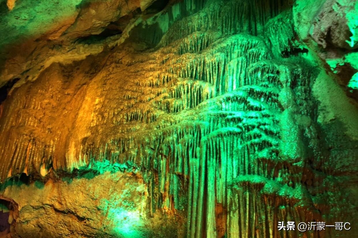 今天去沂水地下大峡谷｜闯入亿年地心秘境✨
 
今日打卡沂水地下大峡谷，一头扎进1