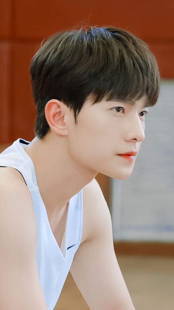 微微一笑很倾城十年了 杨洋真的满三十减十五微微一笑很倾城十年了，杨洋真的满三十减