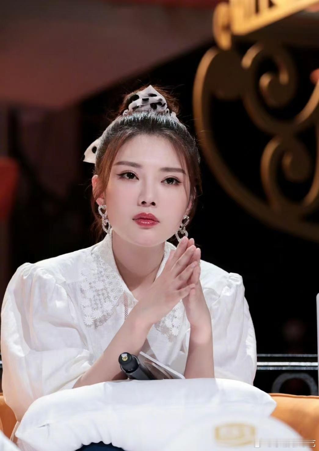 徐冬冬 寸头也和婚礼不冲突 徐冬冬想剪短发就剪短发，想留长发就留长发，寸头也和婚