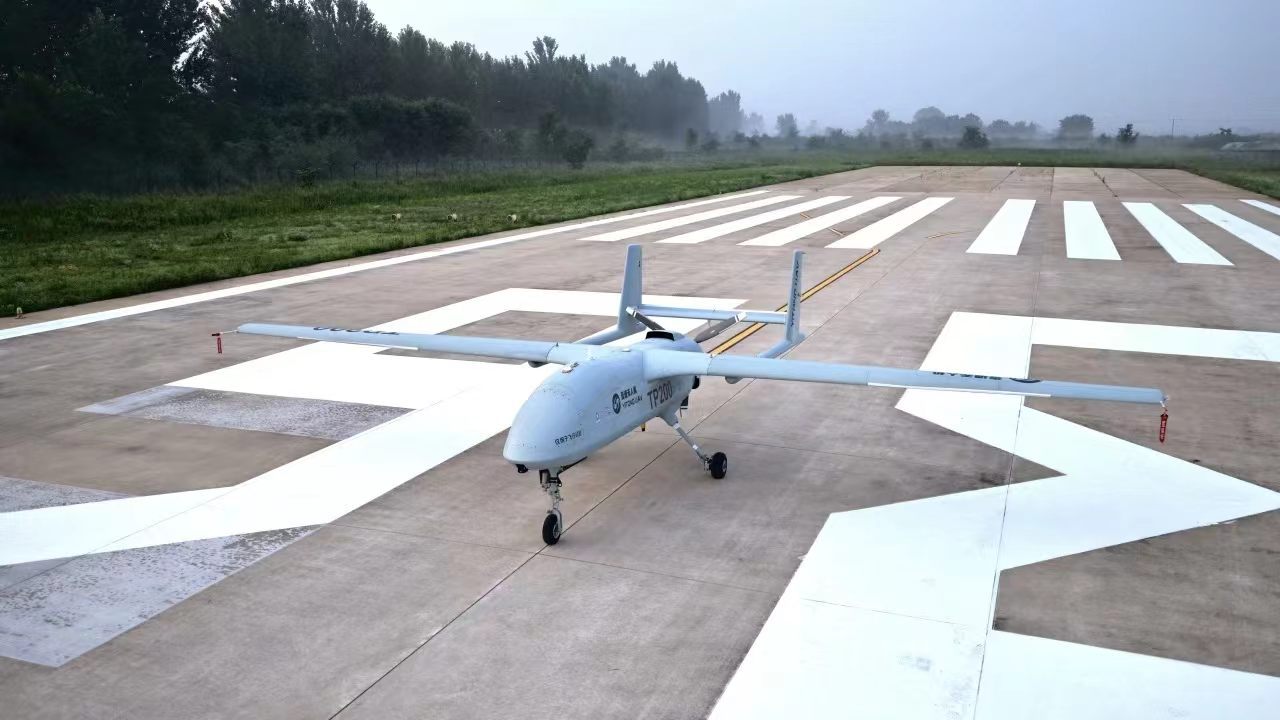 【TP200大型多功能长航时无人机完成首飞】7月26日，由壹通无人机自主研发的T