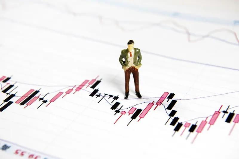 中东局势对国内债市的影响分短期和中期。短期来看，自美以袭击伊朗后，全球风险偏好下