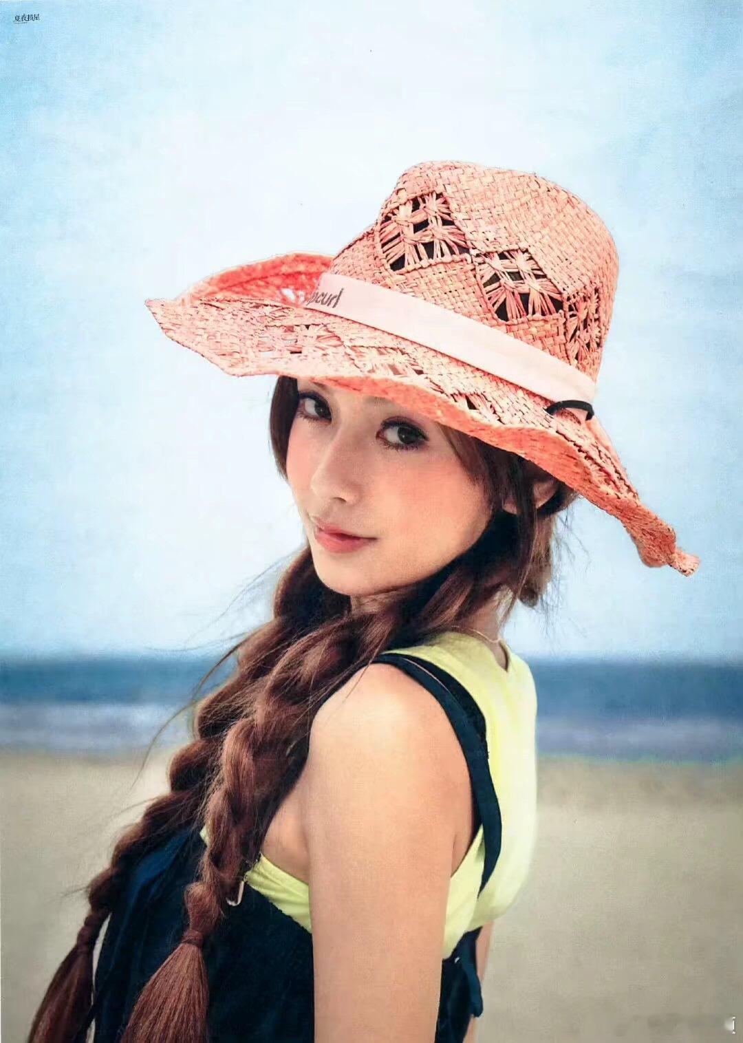 angelababy  angelababy君绮罗海的那边就是海 我的心里也是.