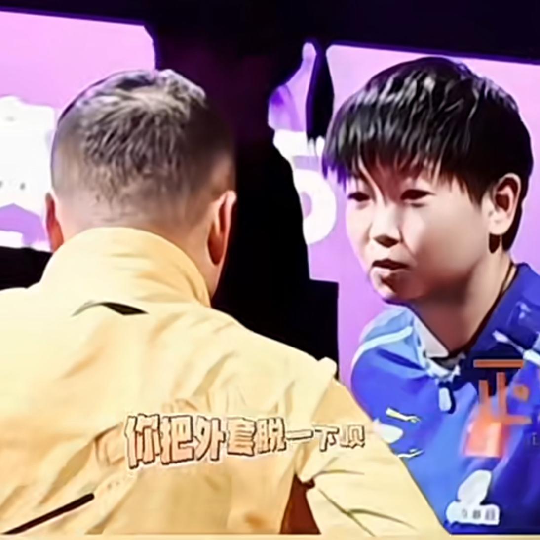 莎莎：马导！
马琳、莎莎，有事？

莎莎：是呀！
马琳、那就说吧！

莎莎、你能